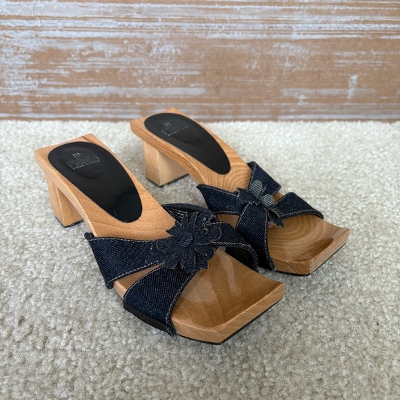 VINTAGE Fendi Denim Flower Mules Y2K Coquette 90s Clog Wooden Britney Womens 7 - Picture 1 of 7